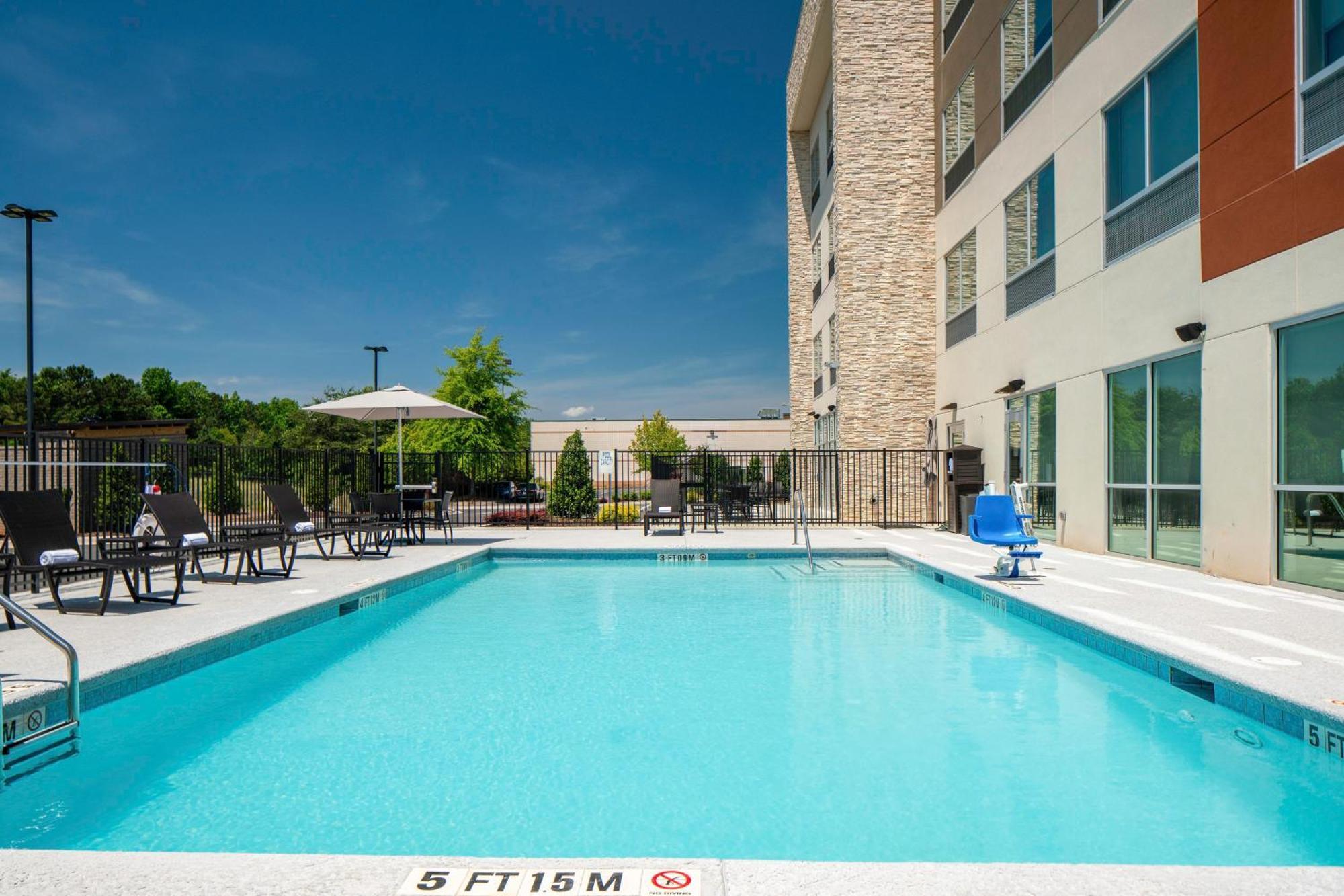 Holiday Inn Express & Suites Griffin Exterior foto