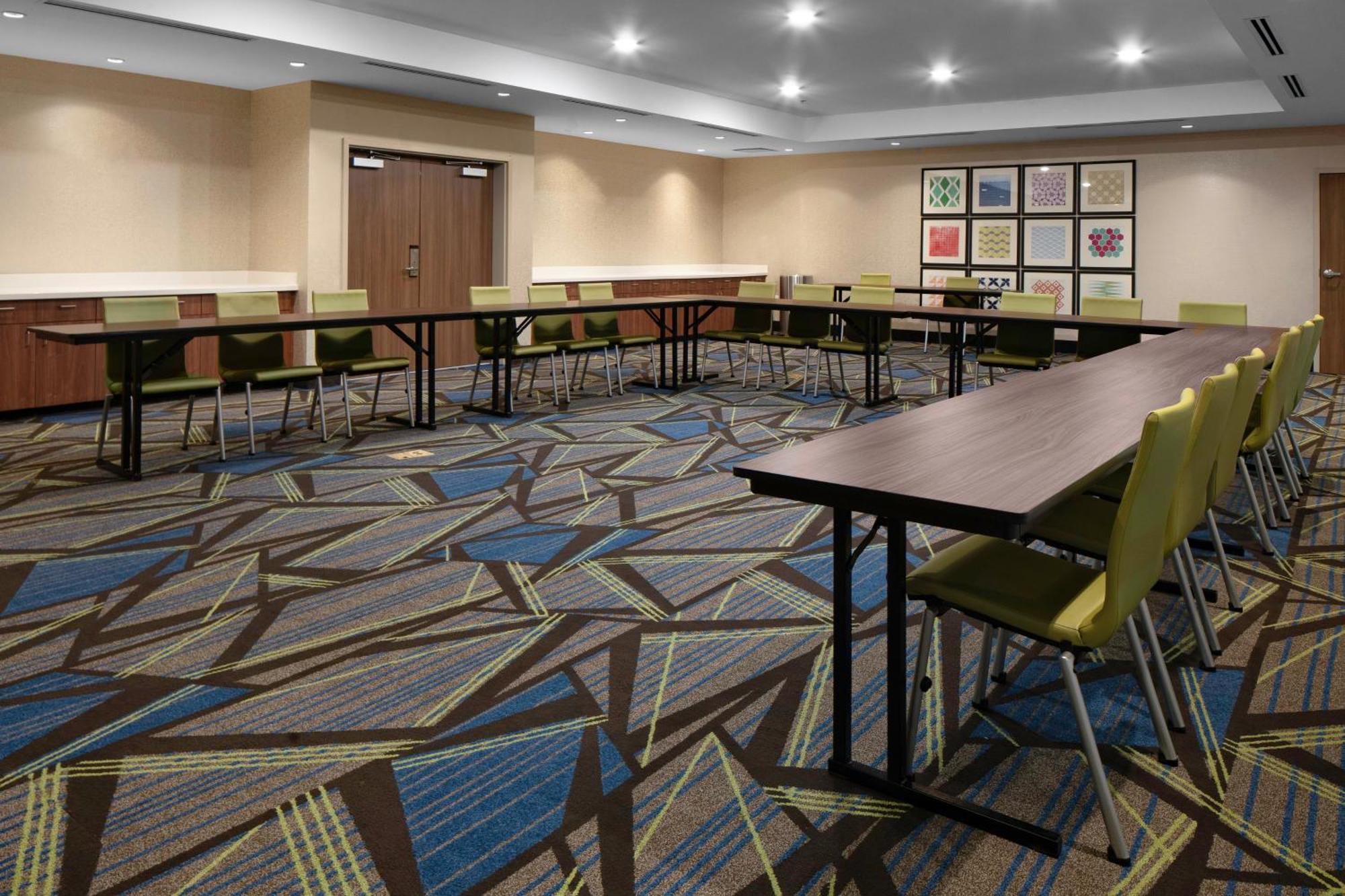Holiday Inn Express & Suites Griffin Exterior foto